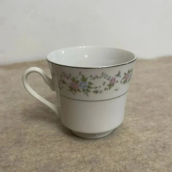 Sango Cannes Pattern 8078 White Floral Goldtone Trim Footed Coffee Tea Cup - Picture 4 of 9
